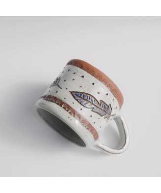Biały Kubek Indiański Szamański z Piórem 200ml - Jira Ceramics